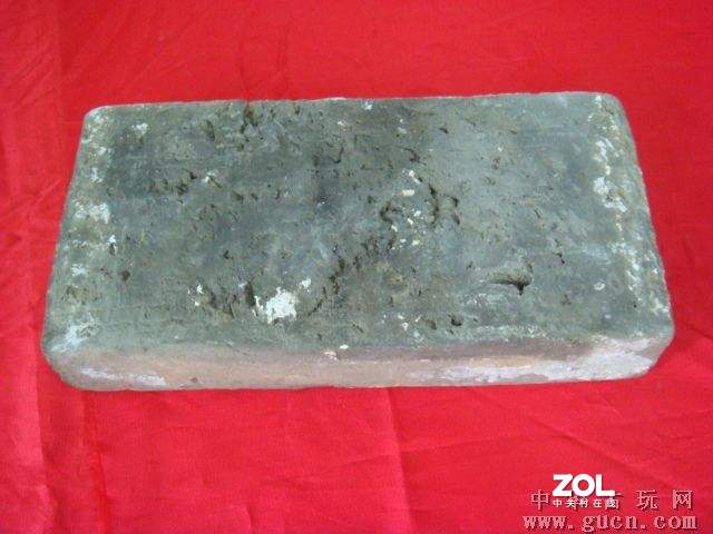 给自己的办公主机加了根内存，现在看来只差一块固态硬盘做系统盘了