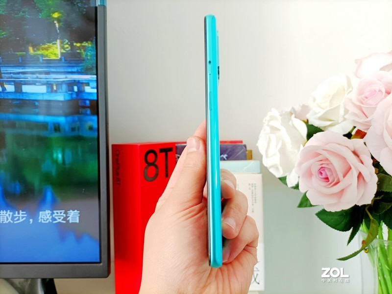 十二方面深度了解一加8T，初见青域倾城，贴心商务机