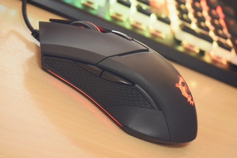 板卡大厂的诚意之作，一张竟然还有找！微星GM08游戏鼠标赏评