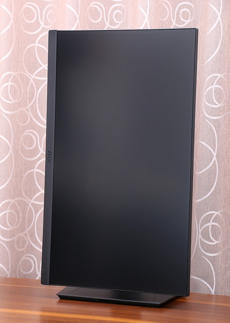 高色域量子点 RAPID IPS，微星 MAG274QRF-QD 电竞显示器上手玩