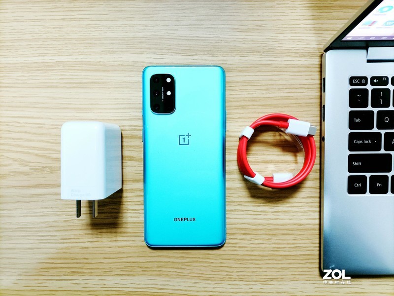 十二方面深度了解一加8T，初见青域倾城，贴心商务机