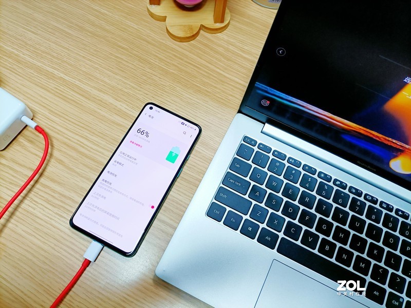 十二方面深度了解一加8T，初见青域倾城，贴心商务机