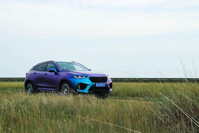 亿色车载无线充电器支架：吸附力强，充电迅速iPhone11pm也能用