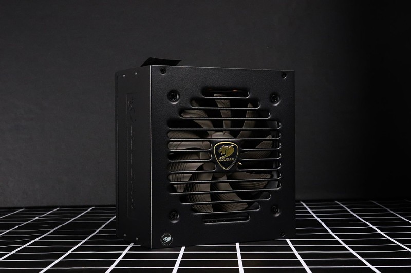 炫酷还实用——骨伽魔影I7机箱+GEX850金牌全模组电源安装体验