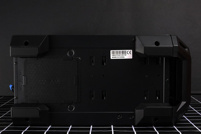 炫酷还实用——骨伽魔影I7机箱+GEX850金牌全模组电源安装体验