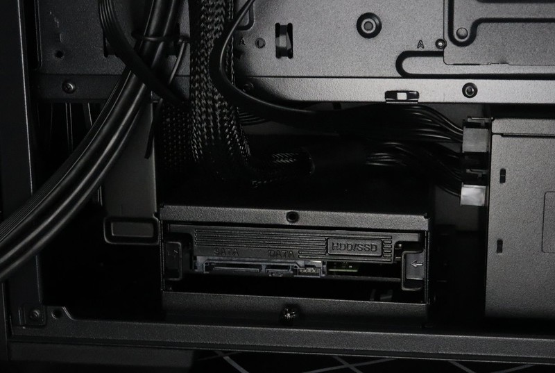 炫酷还实用——骨伽魔影I7机箱+GEX850金牌全模组电源安装体验