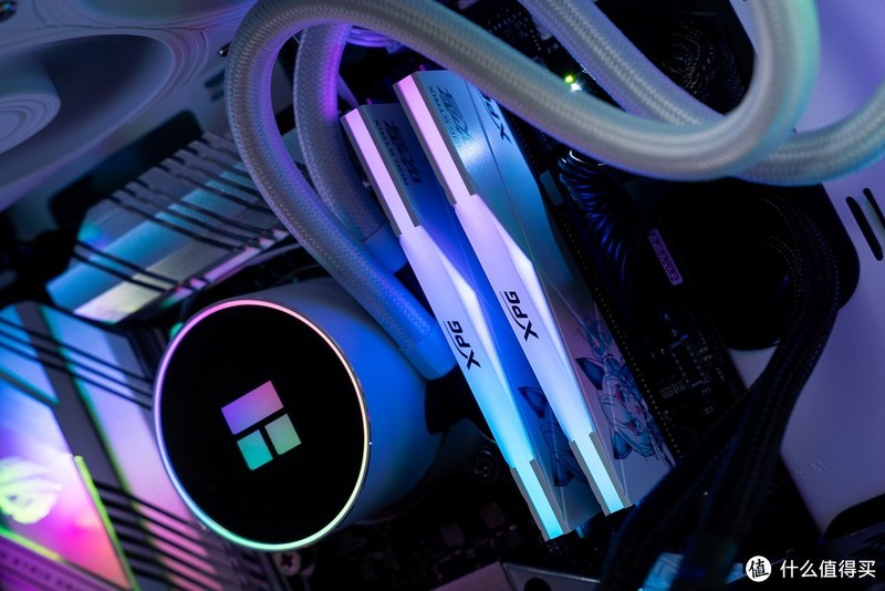 威刚 XPG 龙耀 D50 华硕吹雪联名内存 DDR4 3600MHz 8GB x 2 开箱分享