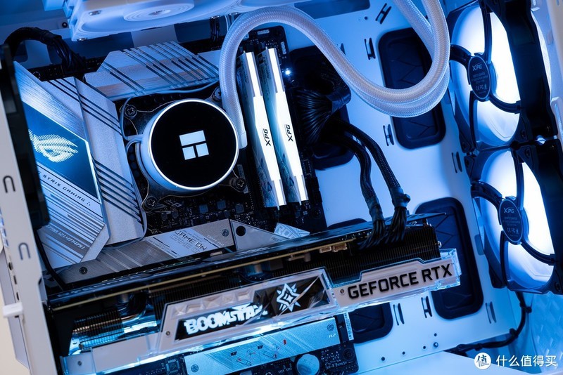 威刚 XPG 龙耀 D50 华硕吹雪联名内存 DDR4 3600MHz 8GB x 2 开箱分享