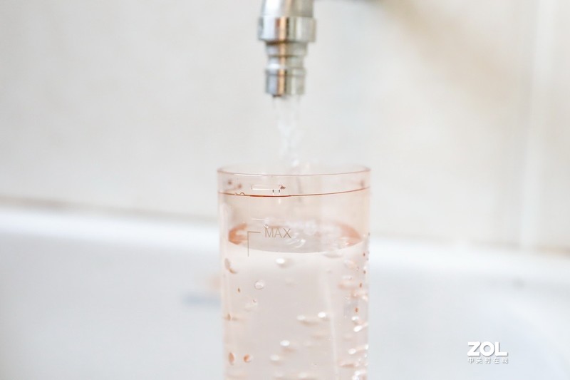 轻装出行，也能保持口气清新，欧尔卡琳壹杯便携式冲牙器体验