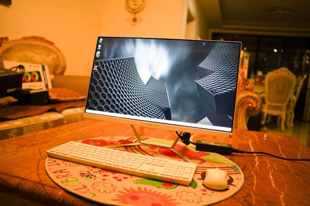 办公娱乐何必组台式机：仅2000出头的台电K24一体机开箱初体验