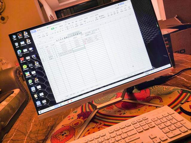 办公娱乐何必组台式机：仅2000出头的台电K24一体机开箱初体验