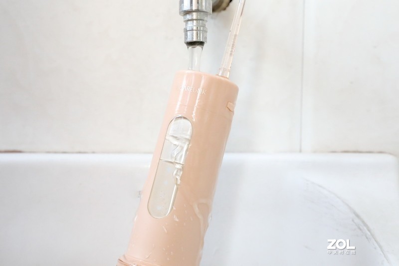 轻装出行，也能保持口气清新，欧尔卡琳壹杯便携式冲牙器体验