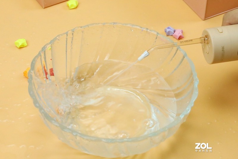 轻装出行，也能保持口气清新，欧尔卡琳壹杯便携式冲牙器体验