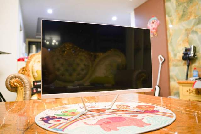 办公娱乐何必组台式机：仅2000出头的台电K24一体机开箱初体验