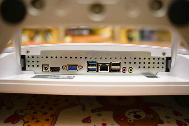 办公娱乐何必组台式机：仅2000出头的台电K24一体机开箱初体验