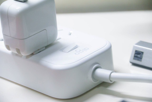 aigo六位延长线插座18W快充版：安全实用，解决“用电难”