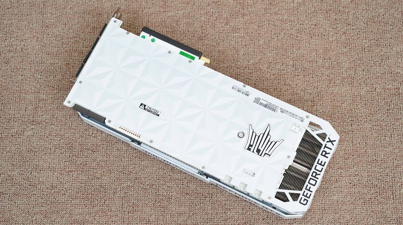 黑白装机秀，i7 11700KF+华硕Z590+RTX3090打造的主机分享