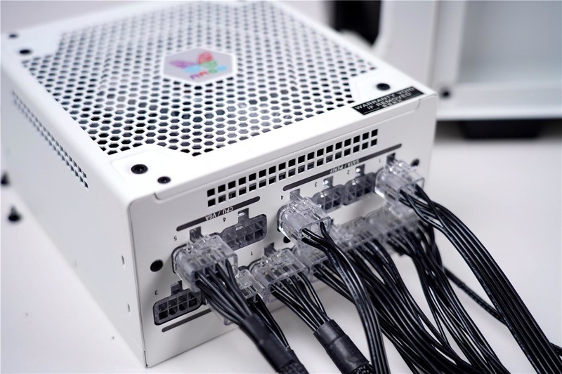 11代酷睿装机分享，白色真的很漂亮，你心动了吗？