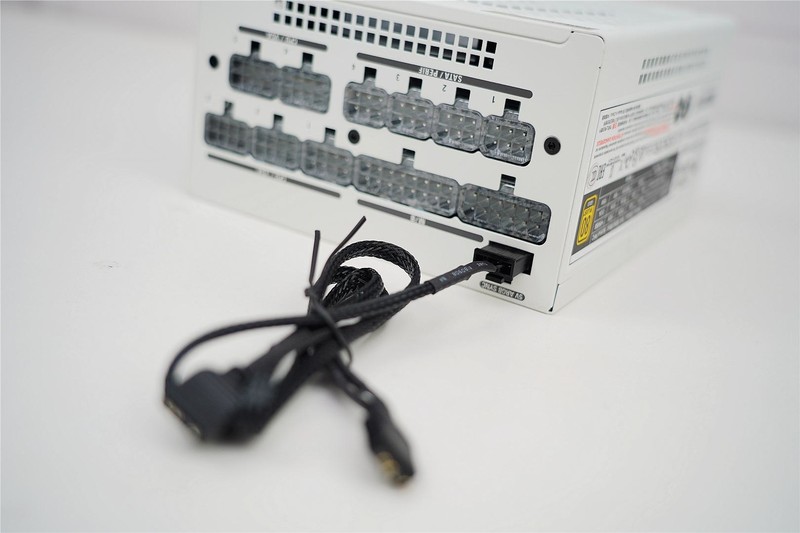 11代酷睿装机分享，白色真的很漂亮，你心动了吗？