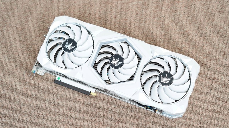 黑白装机秀，i7 11700KF+华硕Z590+RTX3090打造的主机分享