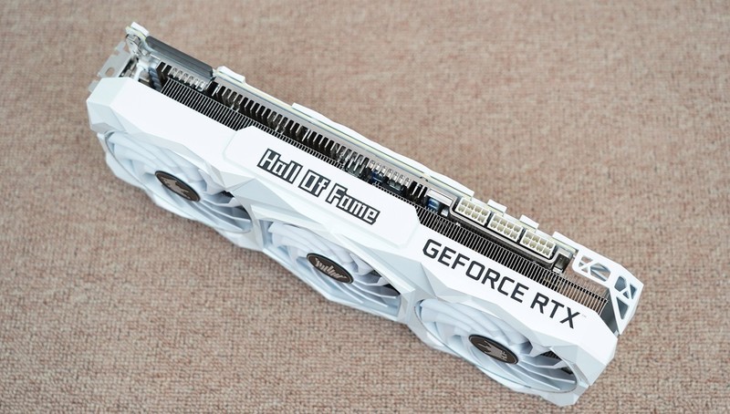 黑白装机秀，i7 11700KF+华硕Z590+RTX3090打造的主机分享