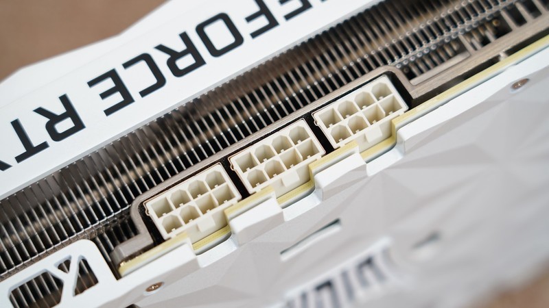 黑白装机秀，i7 11700KF+华硕Z590+RTX3090打造的主机分享