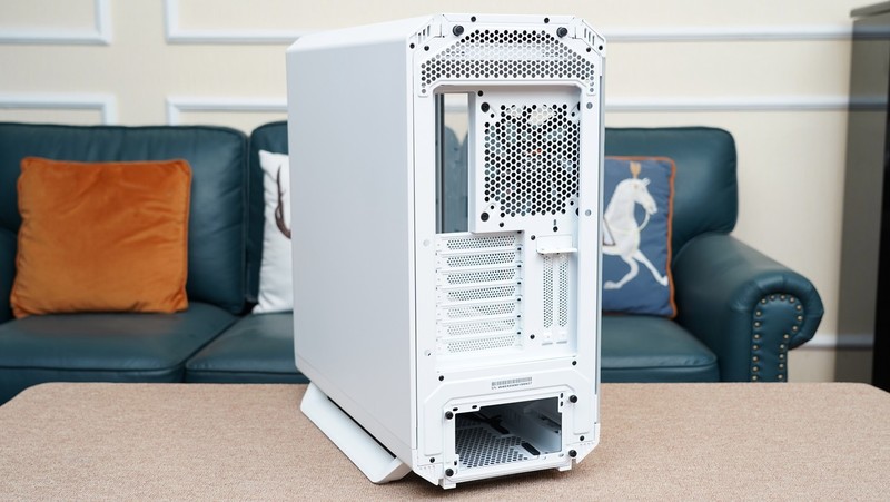 黑白装机秀，i7 11700KF+华硕Z590+RTX3090打造的主机分享