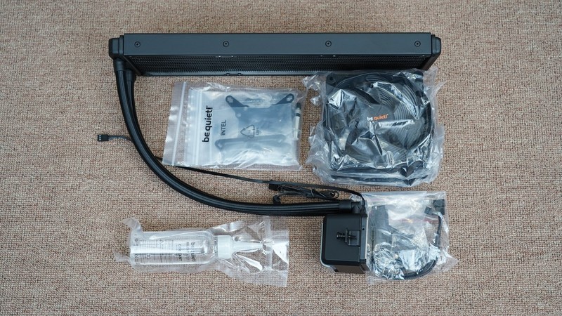 黑白装机秀，i7 11700KF+华硕Z590+RTX3090打造的主机分享