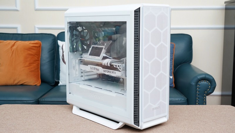 黑白装机秀，i7 11700KF+华硕Z590+RTX3090打造的主机分享