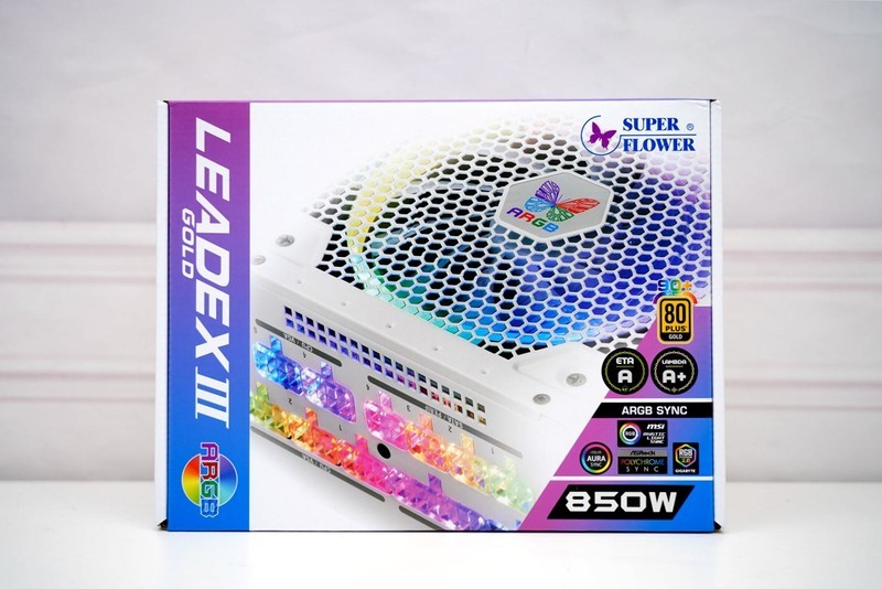 11代酷睿装机分享，白色真的很漂亮，你心动了吗？