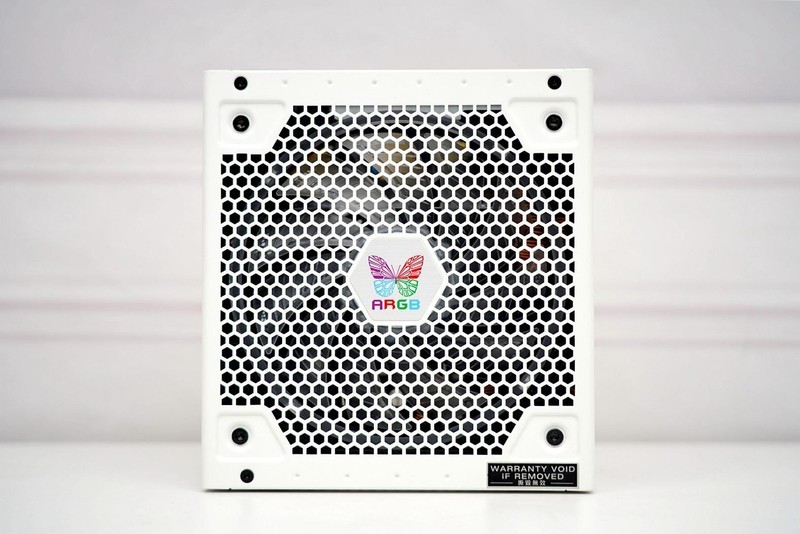 11代酷睿装机分享，白色真的很漂亮，你心动了吗？