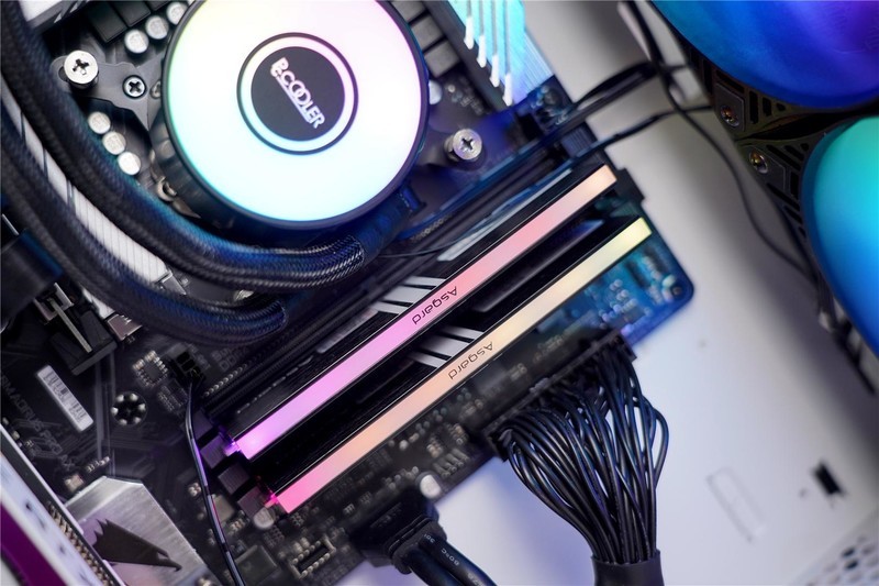 11代酷睿装机分享，白色真的很漂亮，你心动了吗？