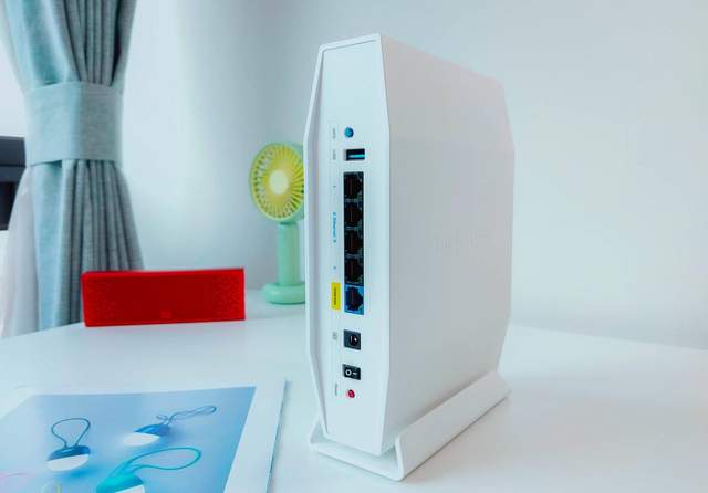 全新系列带来全新功能，领势E9452套装评测：立式造型+Easy Mesh