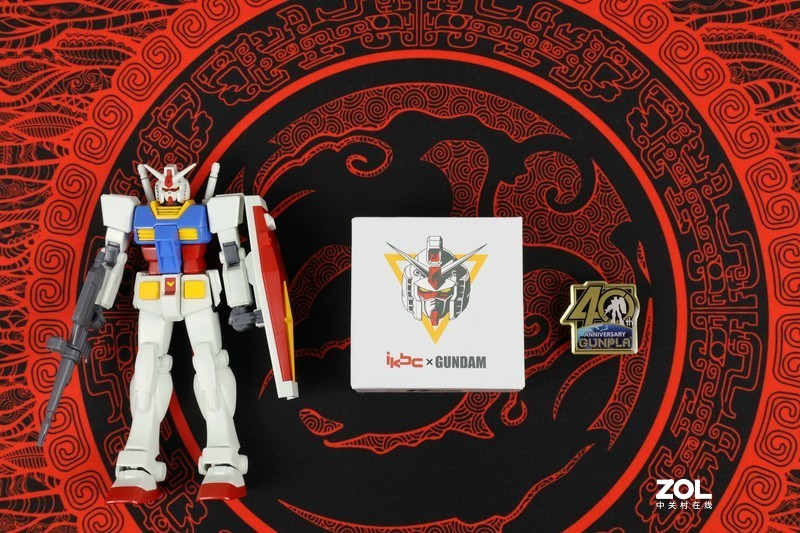 不仅能撸猫，还能够撸胶-ZOMO联名款键帽开箱分享