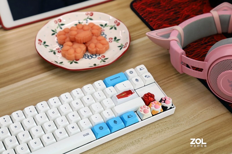 不仅能撸猫，还能够撸胶-ZOMO联名款键帽开箱分享