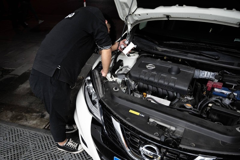 爱车再次炯炯有神，行车安全最重要，更换飞利浦大灯记录