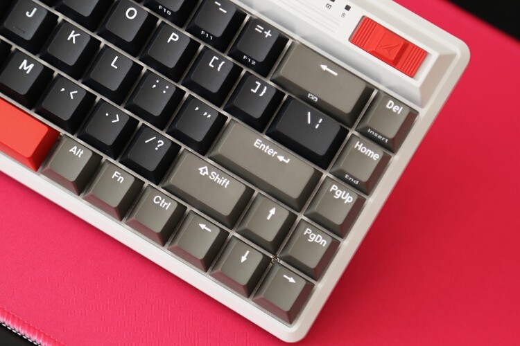 可颜可打：杜伽Fusion 68键无线三模机械键盘新配列新体验