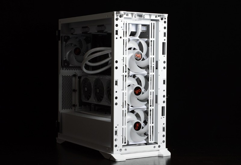 看腻了光污染和侧透那就冷静下来爱国者k100静音机箱装机实测