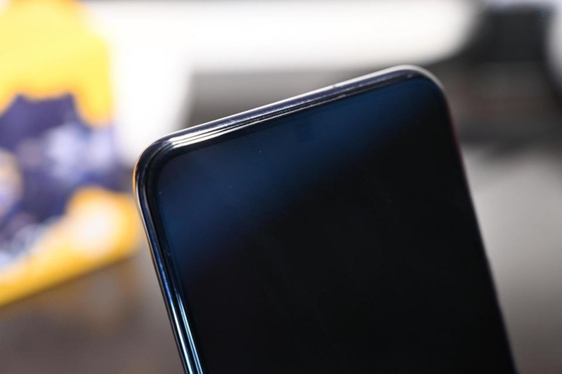 用屏下摄像，给全面屏加个补丁，天机Axon 20 5G体验