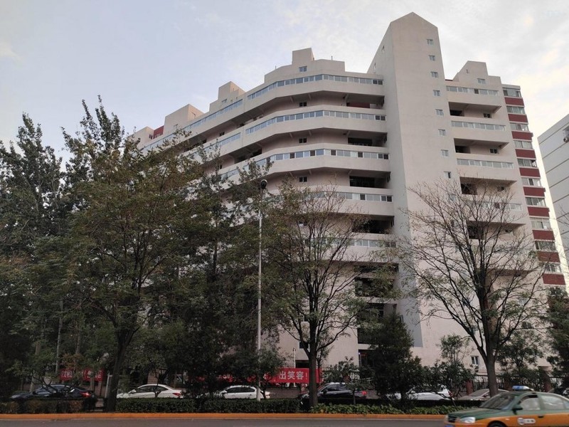 用屏下摄像，给全面屏加个补丁，天机Axon 20 5G体验