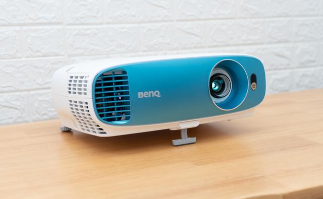 亲自动手，我用投影把小书房打造成了4K娱乐中心