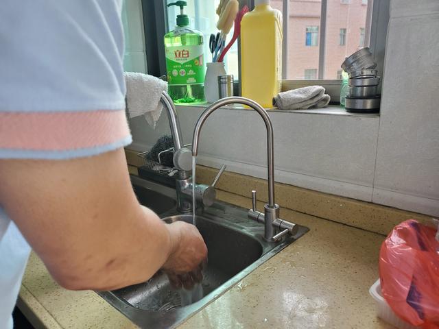 婴幼儿饮用水有哪些要求？立升婴爱净水器C5体验