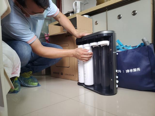 婴幼儿饮用水有哪些要求？立升婴爱净水器C5体验