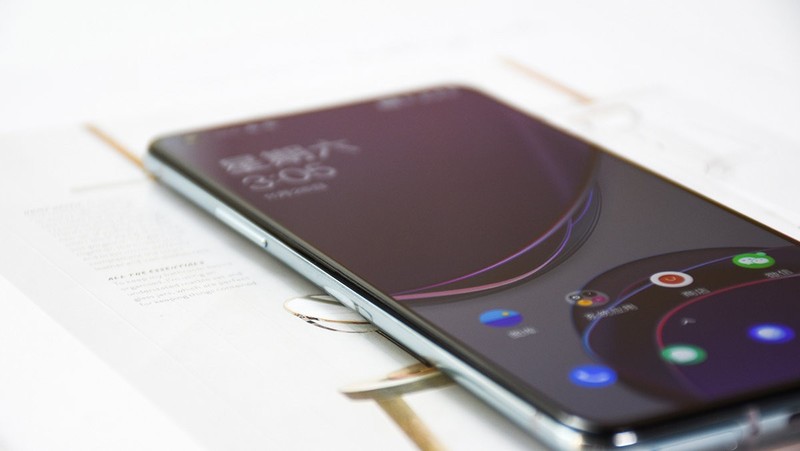 大屏时代的轻巧旗舰丨OnePlus 8T深度体验报告