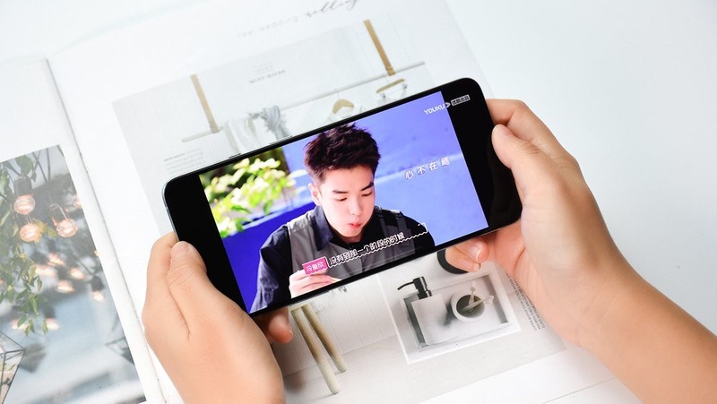 大屏时代的轻巧旗舰丨OnePlus 8T深度体验报告