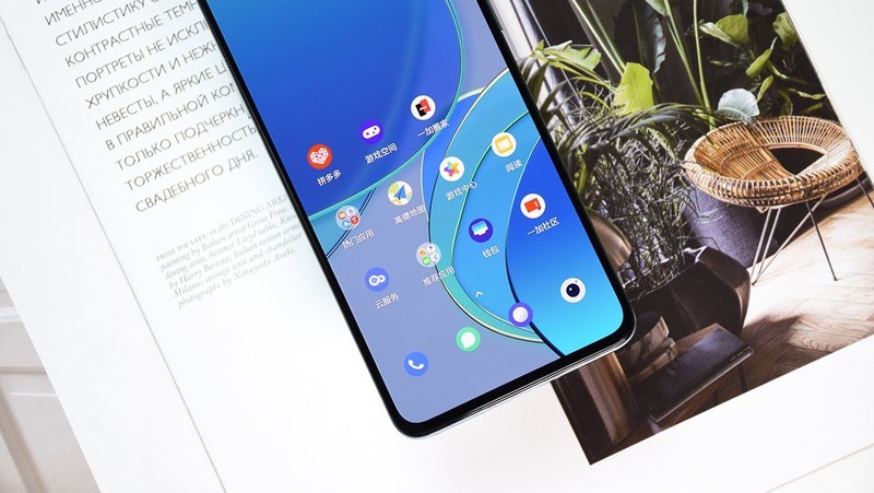大屏时代的轻巧旗舰丨OnePlus 8T深度体验报告
