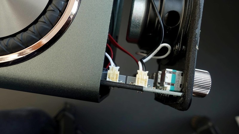 艾特铭客金刚6蓝牙音响拆解测评:bose喇叭,德州ic用料十足