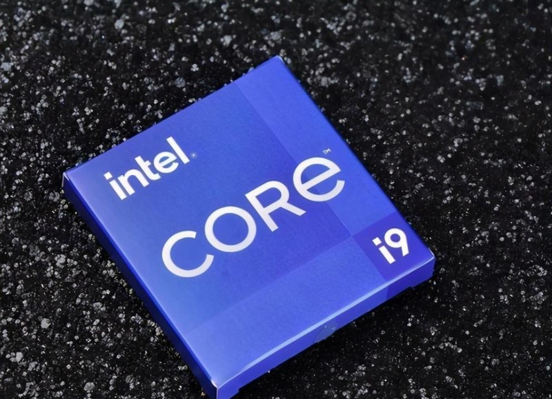 3A大作《生化危机8》发售，I9 11900K配技嘉小雕PRO Z590 爽翻天