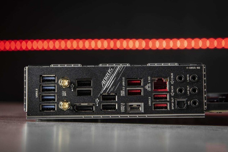 3A大作《生化危机8》发售，I9 11900K配技嘉小雕PRO Z590 爽翻天