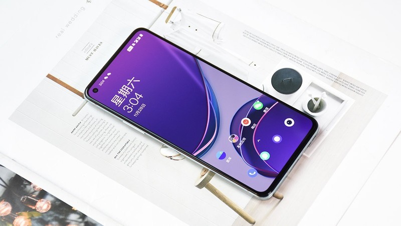 大屏时代的轻巧旗舰丨OnePlus 8T深度体验报告